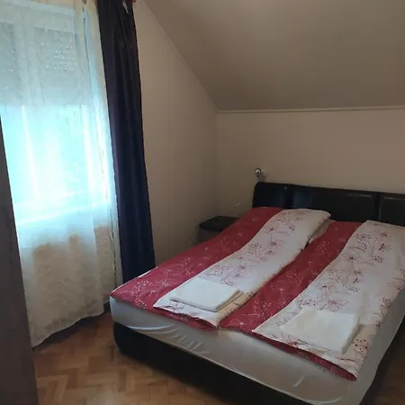 Ametiszt Wellness Apartamento