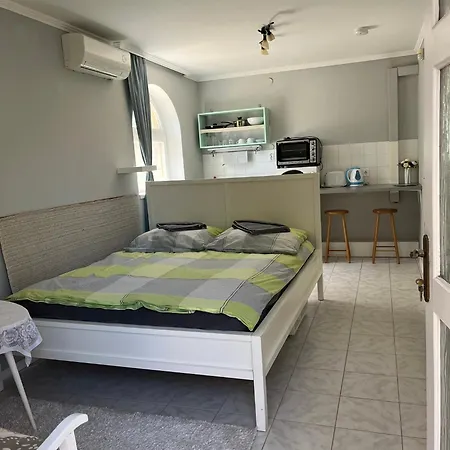 Ametiszt Wellness Apartmanhaz * Siofok