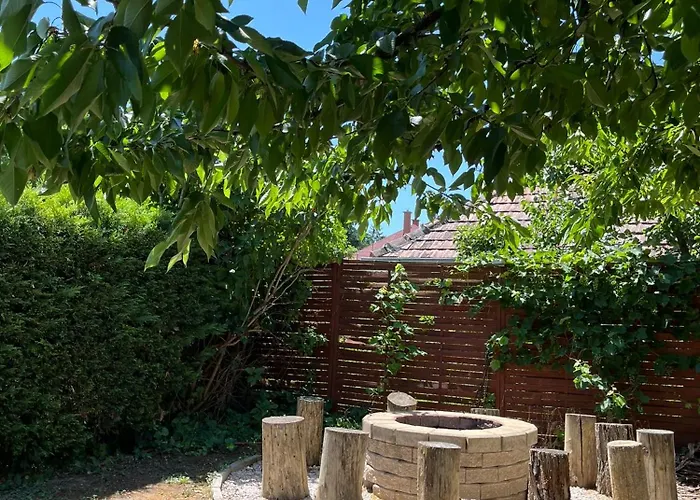 Ametiszt Wellness Apartmanhaz *