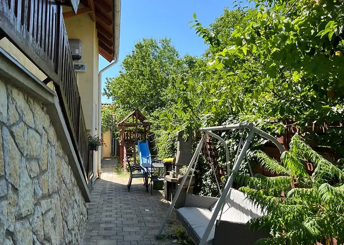 Ametiszt Wellness Apartmanhaz * Siófok